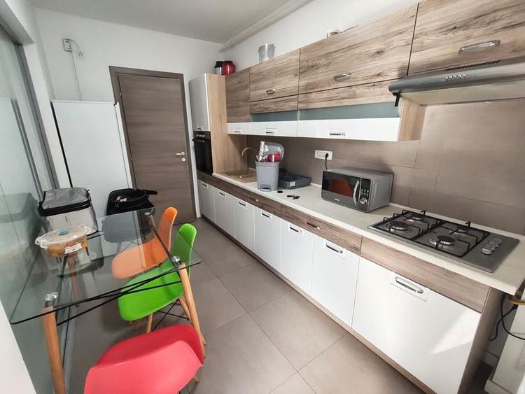 Apartament cu 2 camere decomandat în Politehnica
