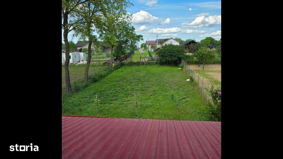 Casă cu 4 camere cu Teren 559 Mp în Podu Roș