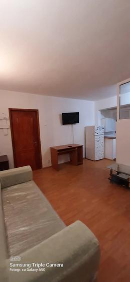 Apartament cu 2 camere decomandat în Berceni