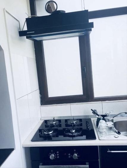 Apartament cu 3 camere decomandat în Rovine