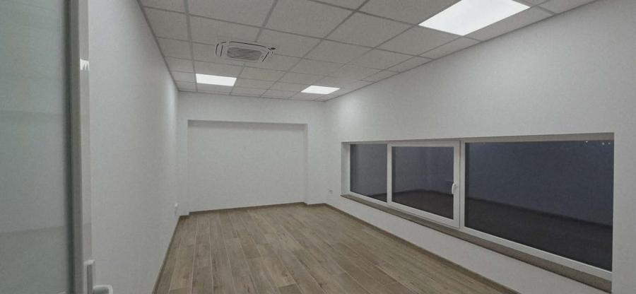 Spațiu industrial, de 380.07000732422 mp, în Centura