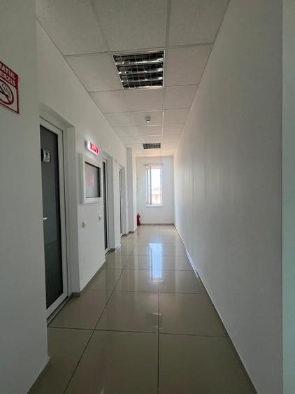 Birou, de 241 mp, în Central