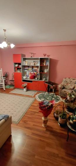 Apartament cu 2 camere decomandat în Mihai Bravu