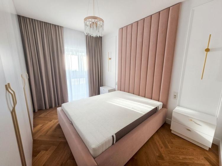 Apartament cu 4 camere decomandat în Pipera