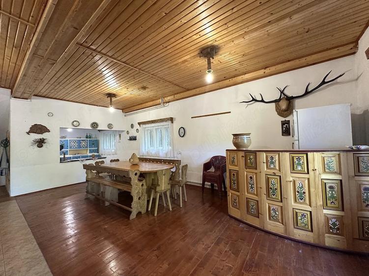Casă cu 4 camere cu Teren 3532 Mp în Băile Homorod