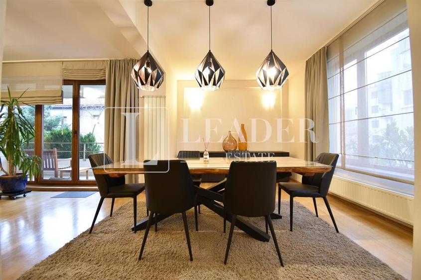 Apartament cu 4 camere semidecomandat, mobilat în Herăstrău — fotografia 1