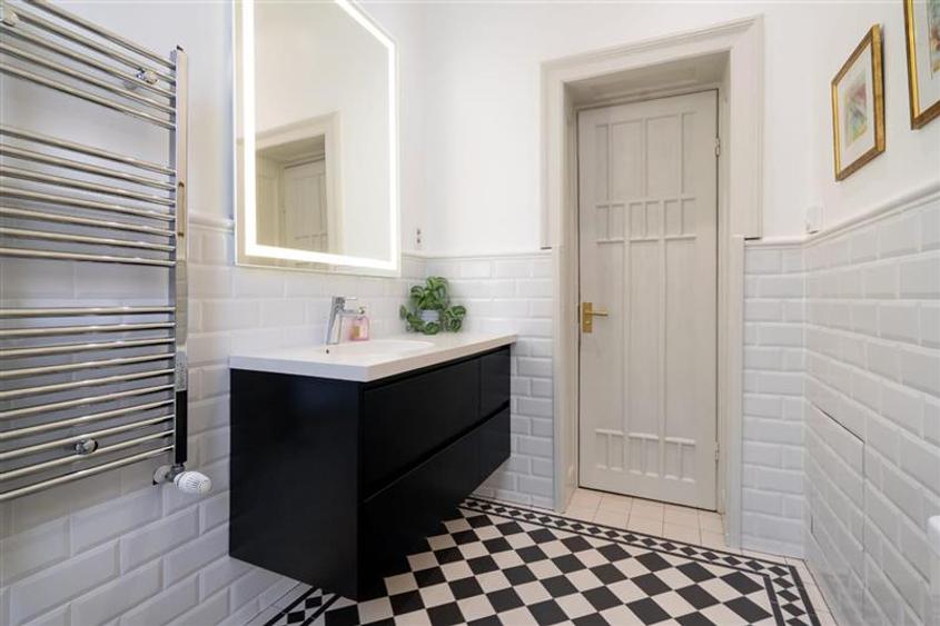 Apartament rafinat, cu personalitate, in vila, 5 camere - 18