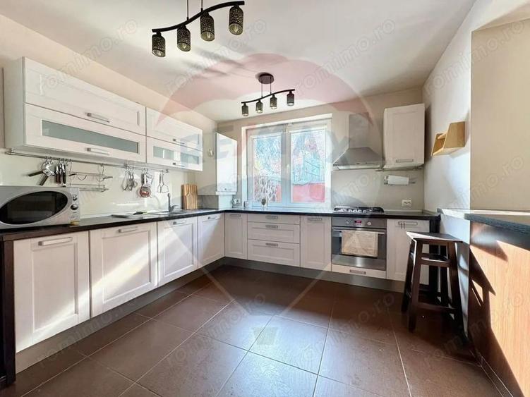 Casa / Vila cu 5 camere de inchiriat - 15