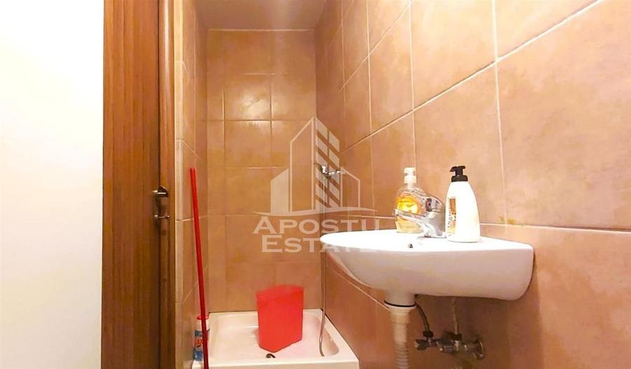 Spatiu comercial 67 mp central - 9