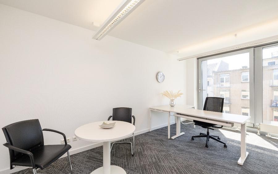 Abonamente flexibile pentru birouri in Regus Iride Business Centre - 2