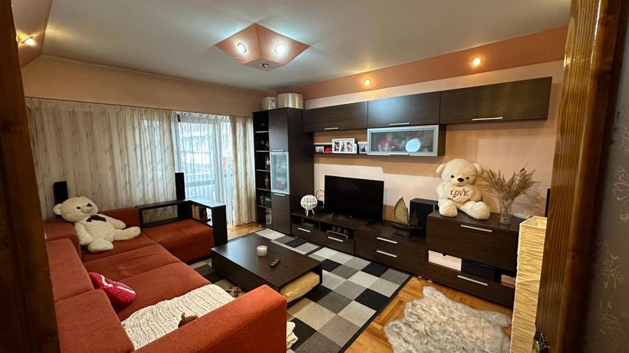 Apartament ultrafinisat, mobilat si utilat situat in zona C.R.Vivu - 1