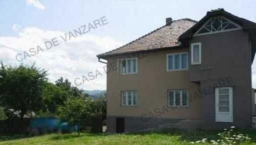Casa in Gura Humorului, Suceava, Supraf: 250mp+1500mp teren si garaj - 2
