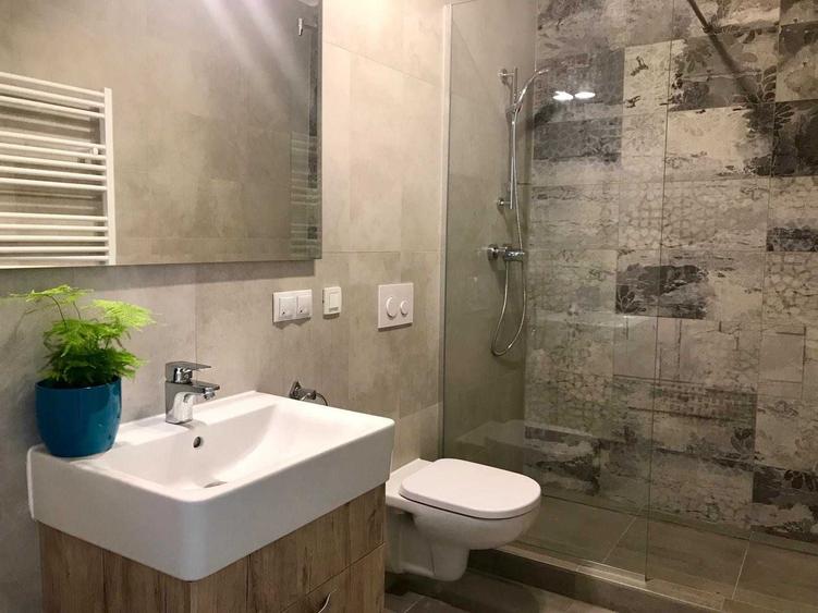 Apartament cu 2 camere decomandat în Sud