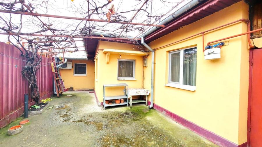 Oportunitate Unică: Casă cu 4 Camere, Curte Generoasă și Îmbunătățiri - 1