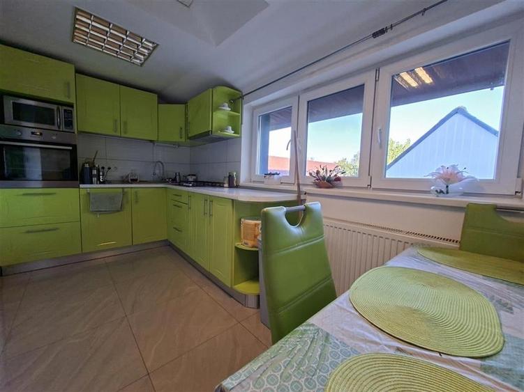 Casa Individuala 6 camere garaj 650 mp Teren zona Piata Cluj - 16