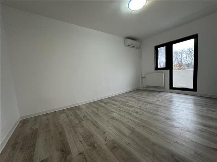 Etaj 1 cu balcon in bloc anvelopat la 500 m de Iulius Mall - 1