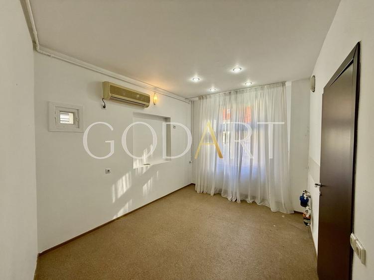 Apartament in vila | Ultracentral | 2 intrări | Garaj | Renovat - 6