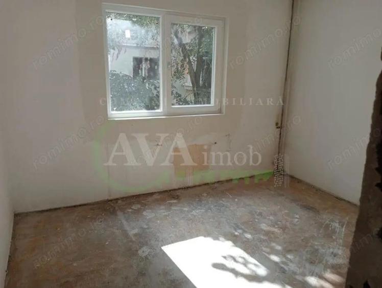 Apartament 3 camere decomandat zona Nord - 3