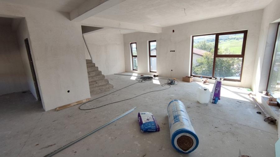 Duplex 4 camere pe Oașului, teren 240 mp, utili 162 mp - 1