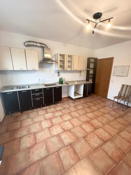 Pantelimon-Fundeni / Apartament 3 cam in vila / Loc de parcare-Curte - 10