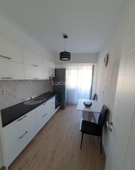 Proprietar inchiriez garsoniera zona Coresi