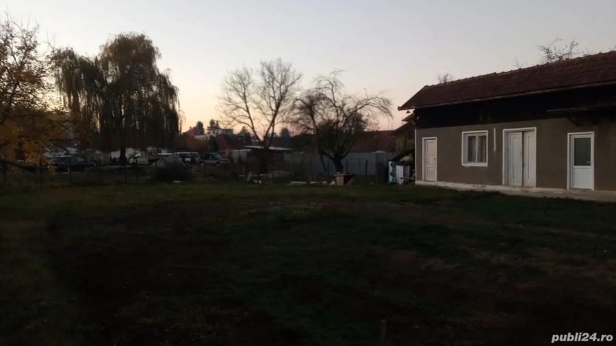 Casa de vanzare cu teren generos - 1