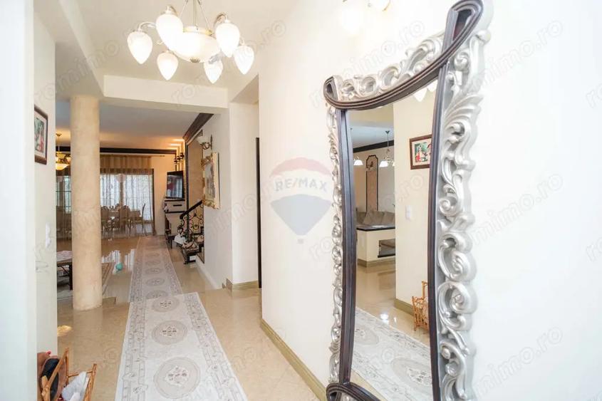 0% Comision - VILA de LUX de vanzare Cu iaz natural - 1