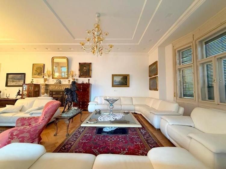 Reședință statement în Piața Victoriei - 6