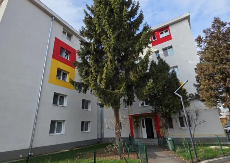 Apartament 3 camere Centru Valenii de Munte | Cartier m - 1