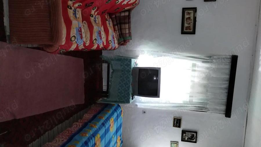 Vand casa la tara - 2