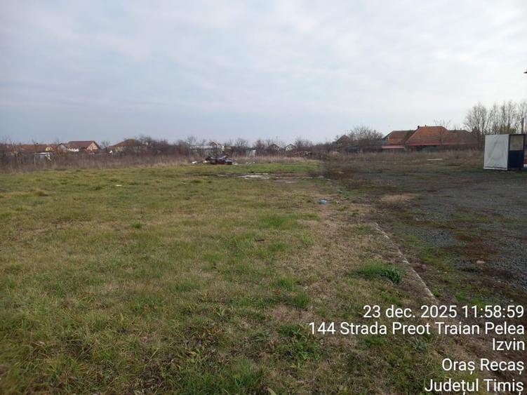 Doua terenuri la pachet - 2