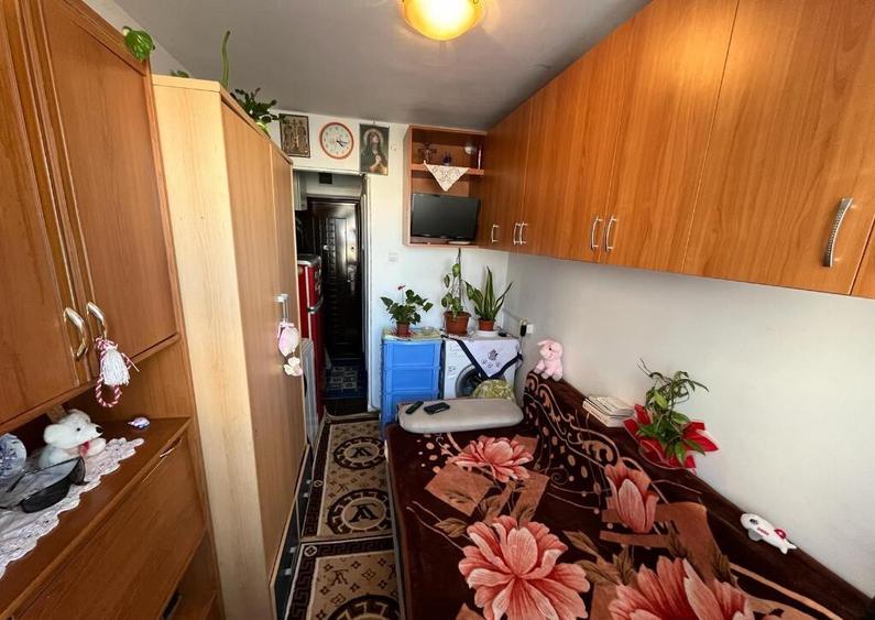 Garsoniera str Alunisului etajul 4 din 4 - 4