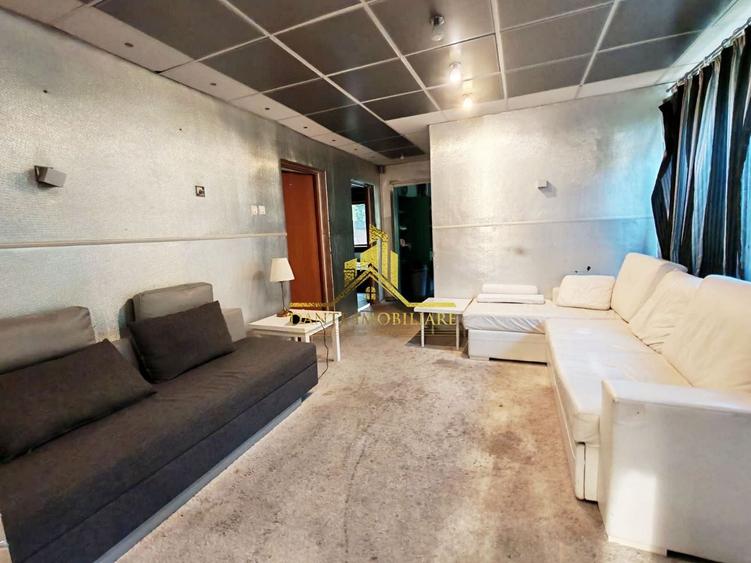 Apartament cu 3 camere semidecomandat, mobilat în Între Lacuri