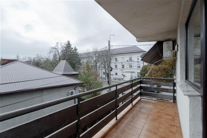 Vila Eleganta in Copou  Locuinta sau Birou! - 5