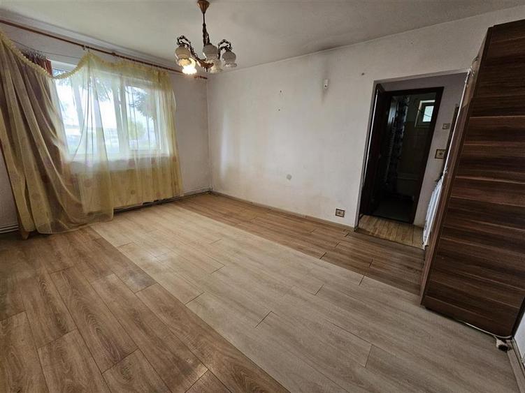 Apartament 2 camere - oportunitate - 1