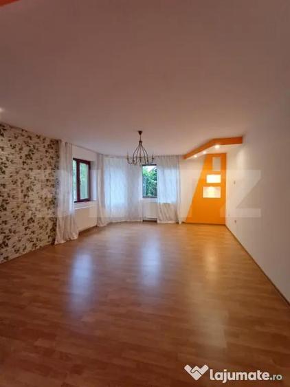 Casa cu 5 camere, 198 mp utili, 600 mp teren, in cartierul P - 5