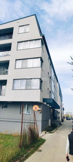 Apartament cu 4 camere decomandat în Străulești