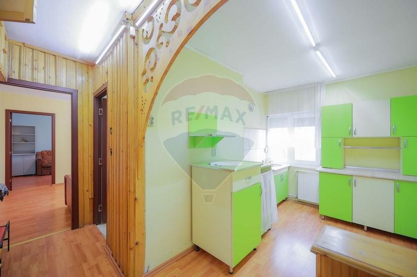 Apartament cu 2 camere de vânzare în zona Velența - 3