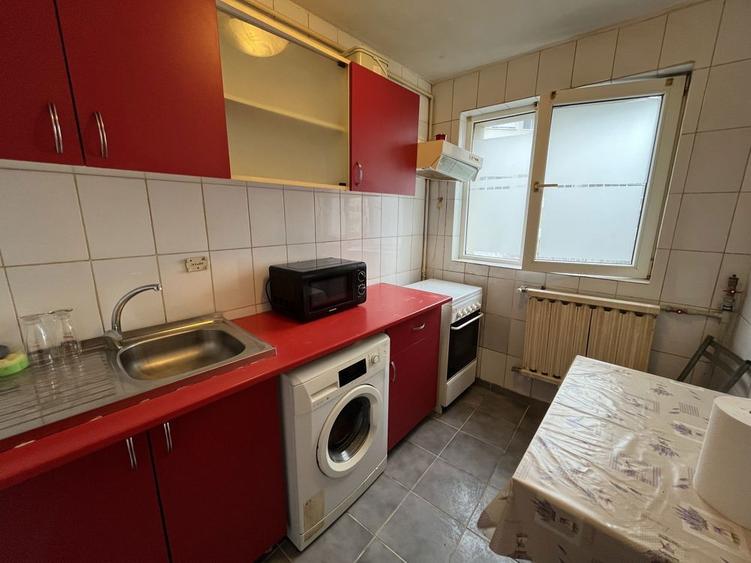 Inchiriez garsoniera zona Auchan Titan - 7