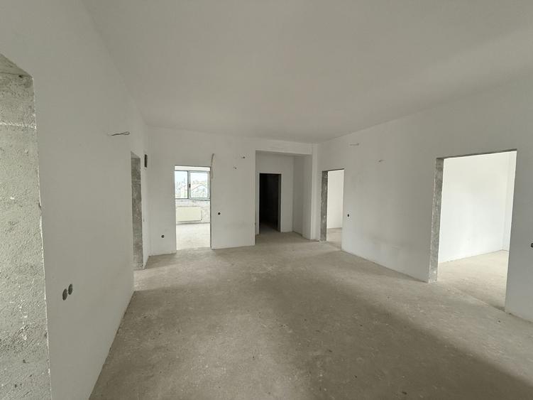 Casa cu 11 dormitoare de vanzare in Corbeanca - 3