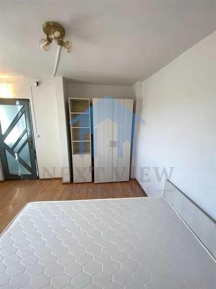 Garsoniera, Dambul Rotund - 4