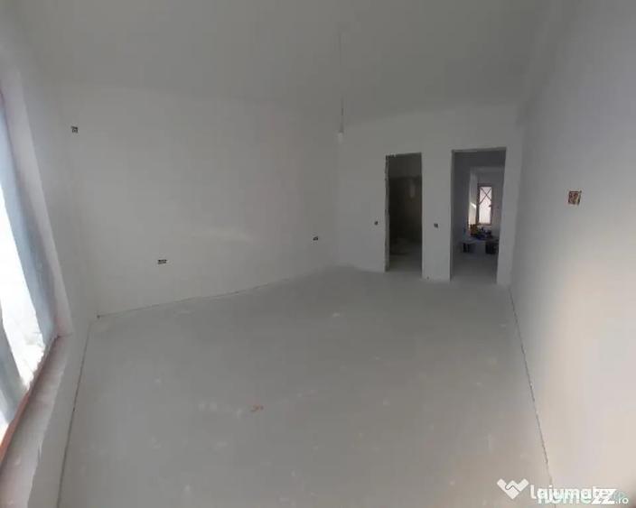 Casă cu 4 camere cu Teren 400 Mp în Vârteju