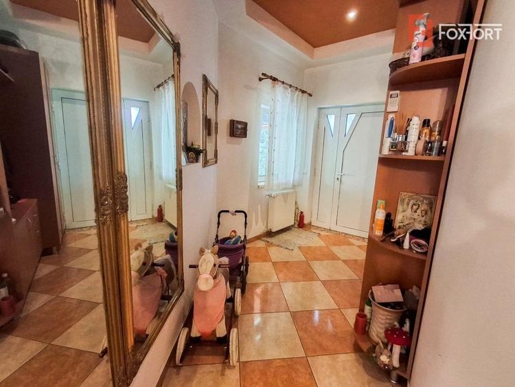 Casa individuala cu 8 camere si teren de 832 mp de vanzare, zona Girocului - 2