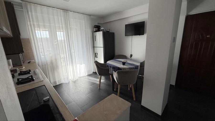 Apartament 3 camere carpati 2 - 4