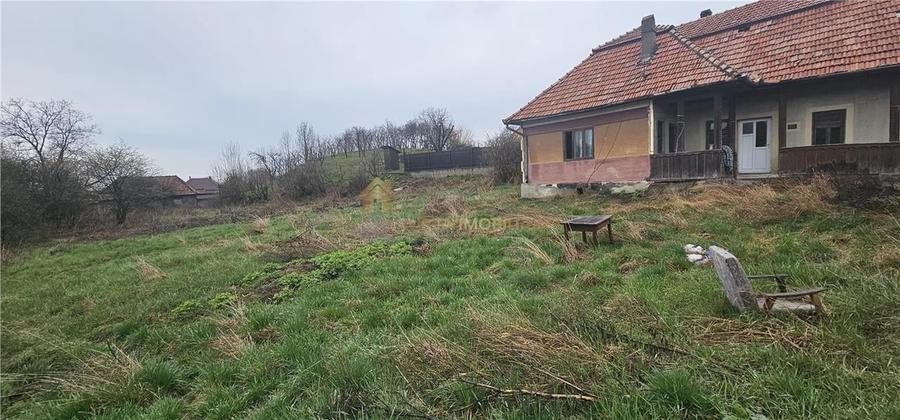 CASA 4 CAMERE 141 MP UTILI  CURTE LIBERA 1688 MP TEREN TOTAL 1839 - 7