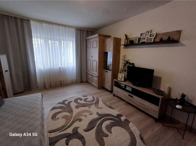 Inchiriez apartament 2 camere zona ULTRACENTRALA - 350 euro - 1