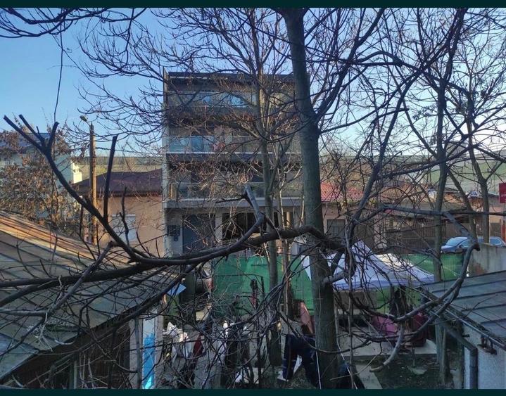 Parcul Circului,CASA INDIVIDUALA +TERENP+ET.1+Pod, an 1970, teren 250 mp - 1