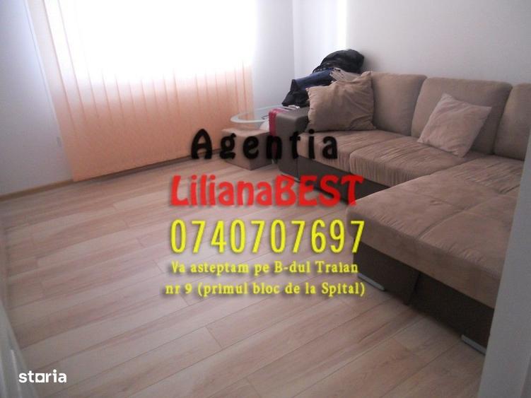 Apartament cu 3 camere decomandat în Calea Romanului