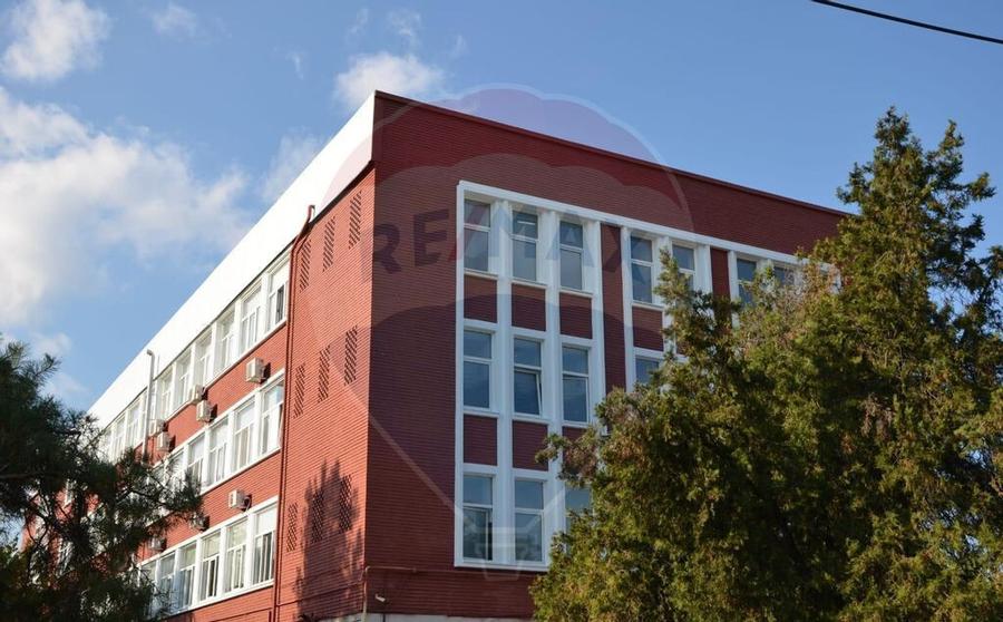 Spa?iu de birouri de 4,000mp de vanzare in zona Indust... - 1