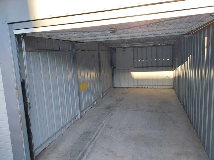 Apartament cu 3 camere decomandat în Micălaca